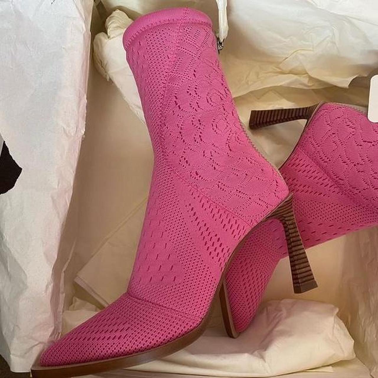 Brand new with tags authentic FENDI pink boots