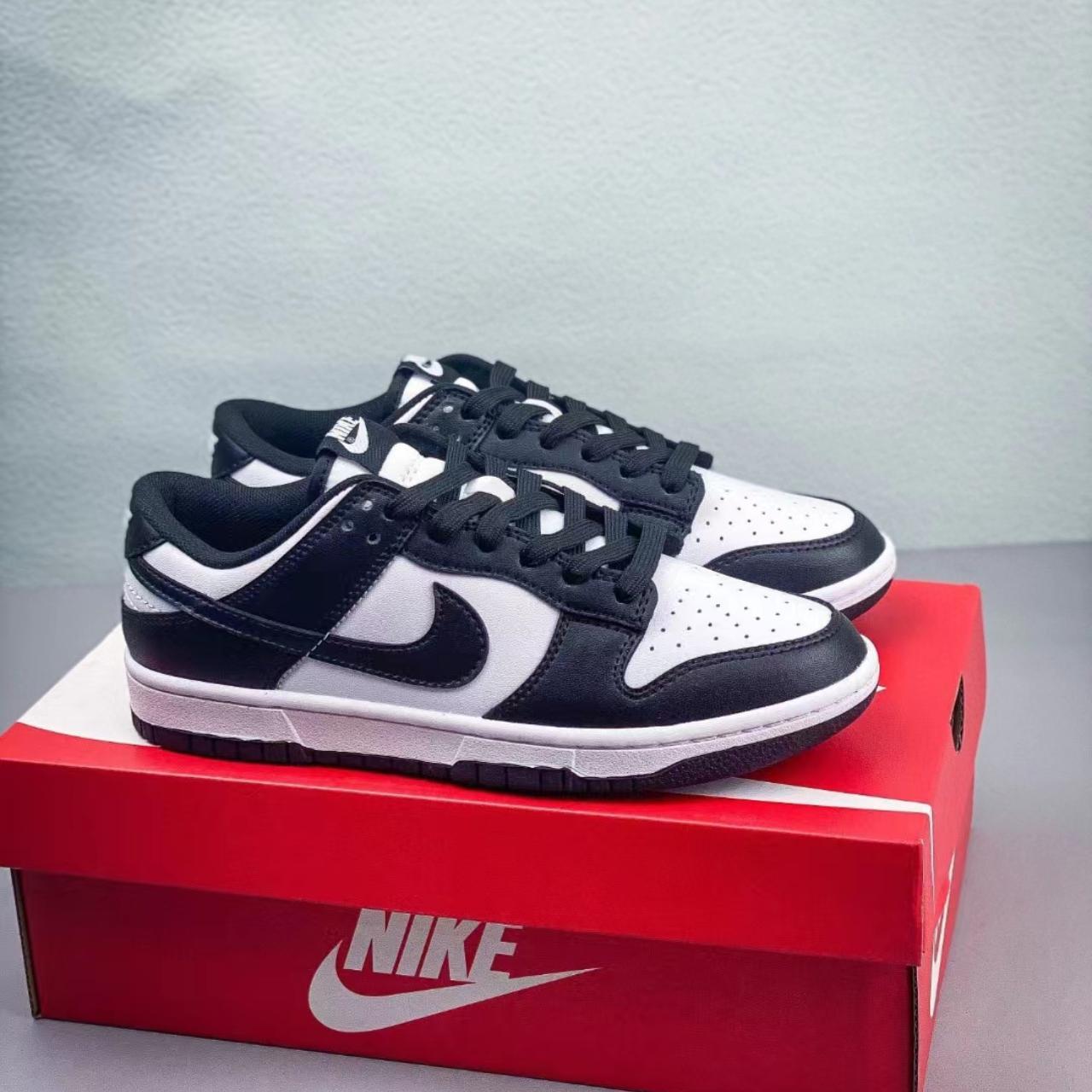 dunk low black white box