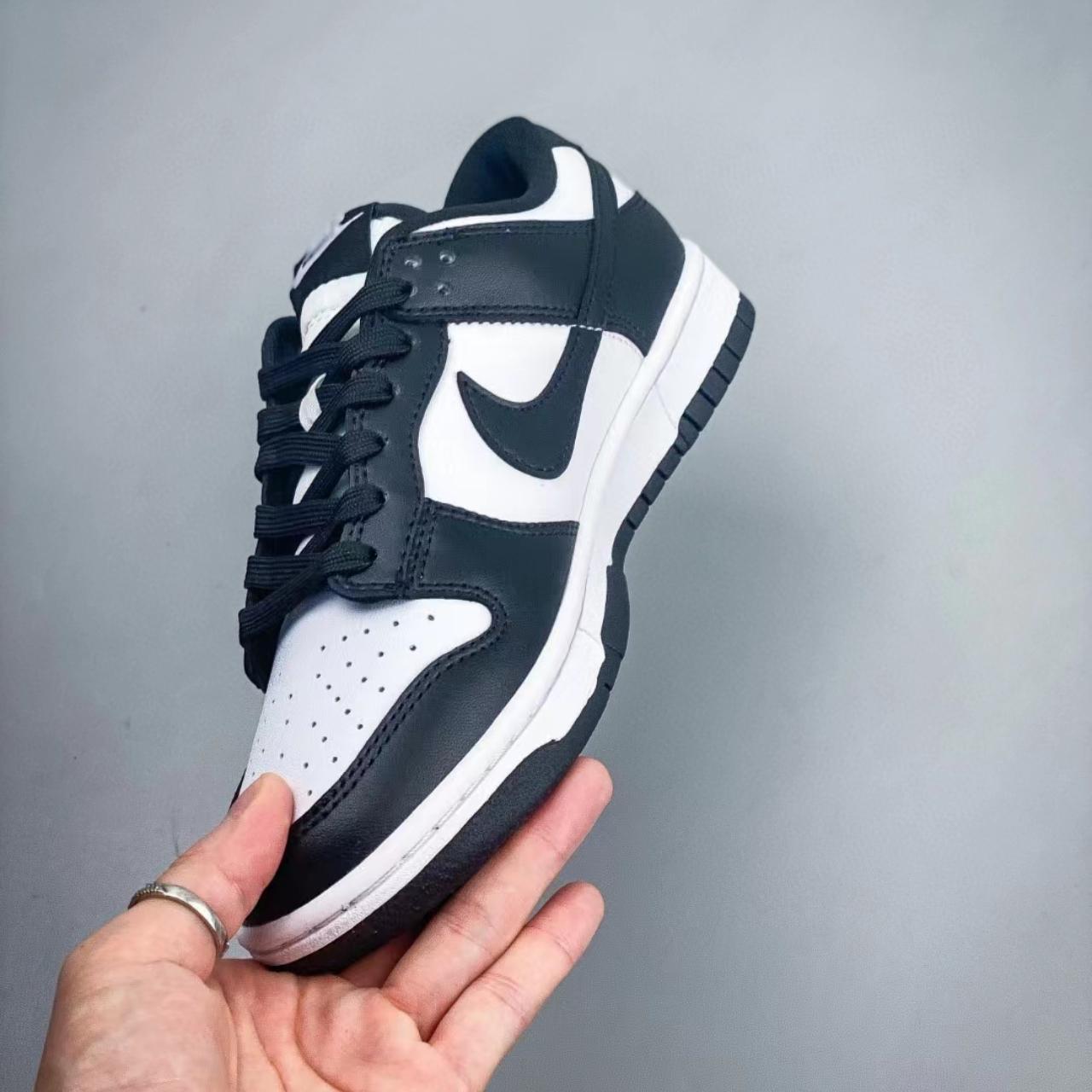Nike Dunk Low Retro 