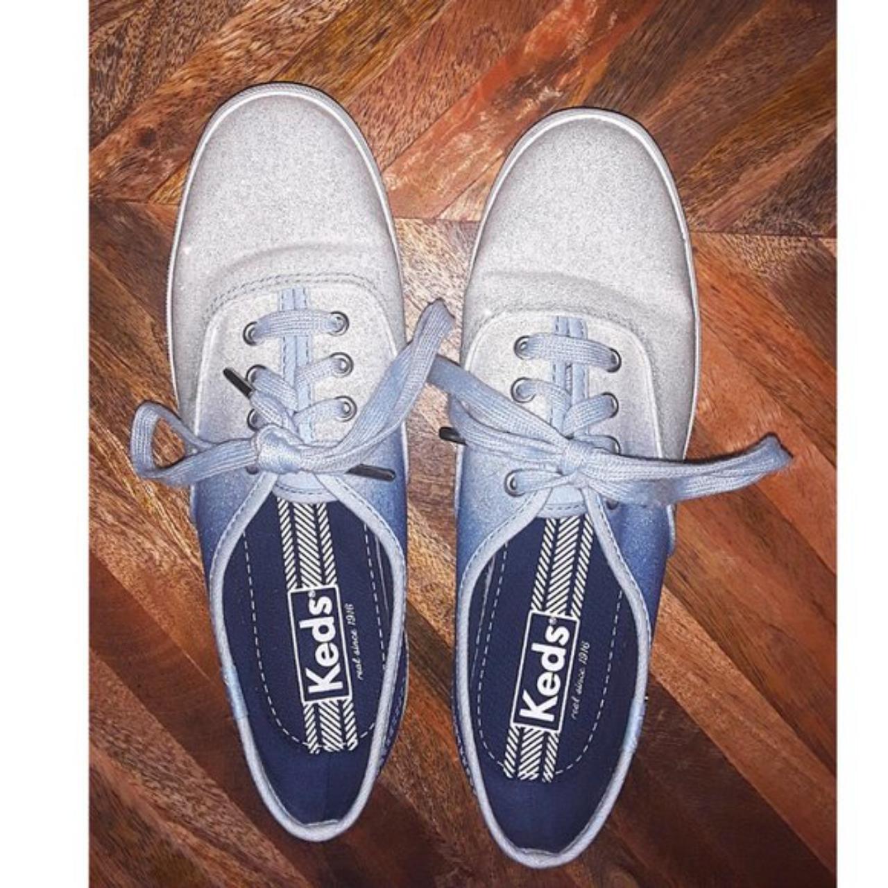 Blue and white outlet keds