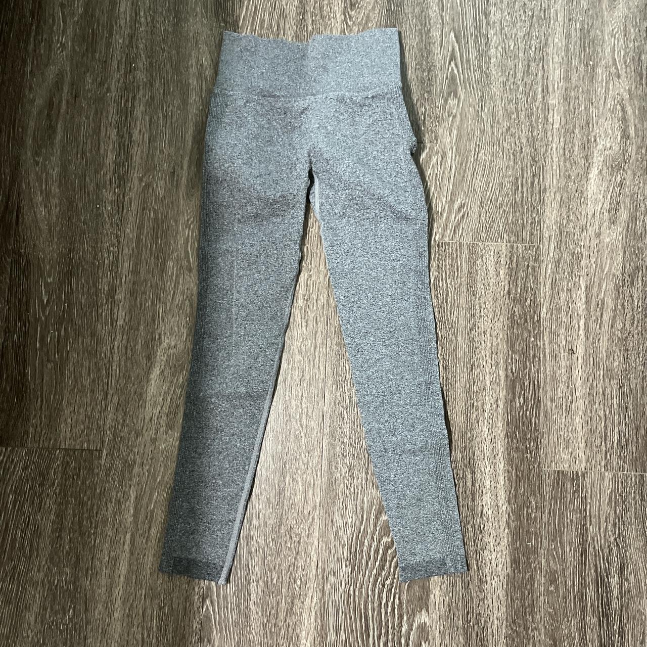 bum scrunch grey leggings mooslover (tiktok) RRP - Depop