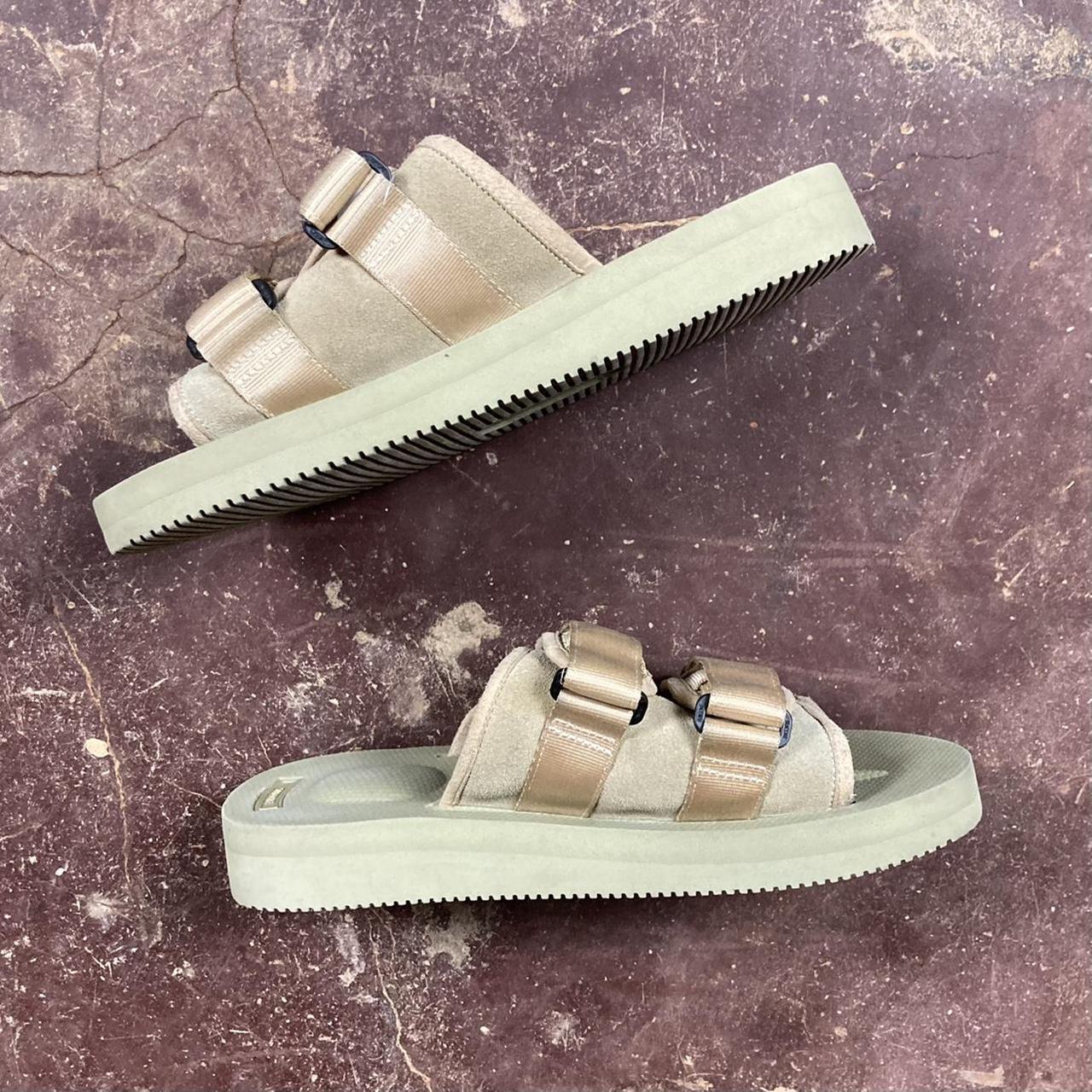 Suicoke Men's Cream Slides | Depop