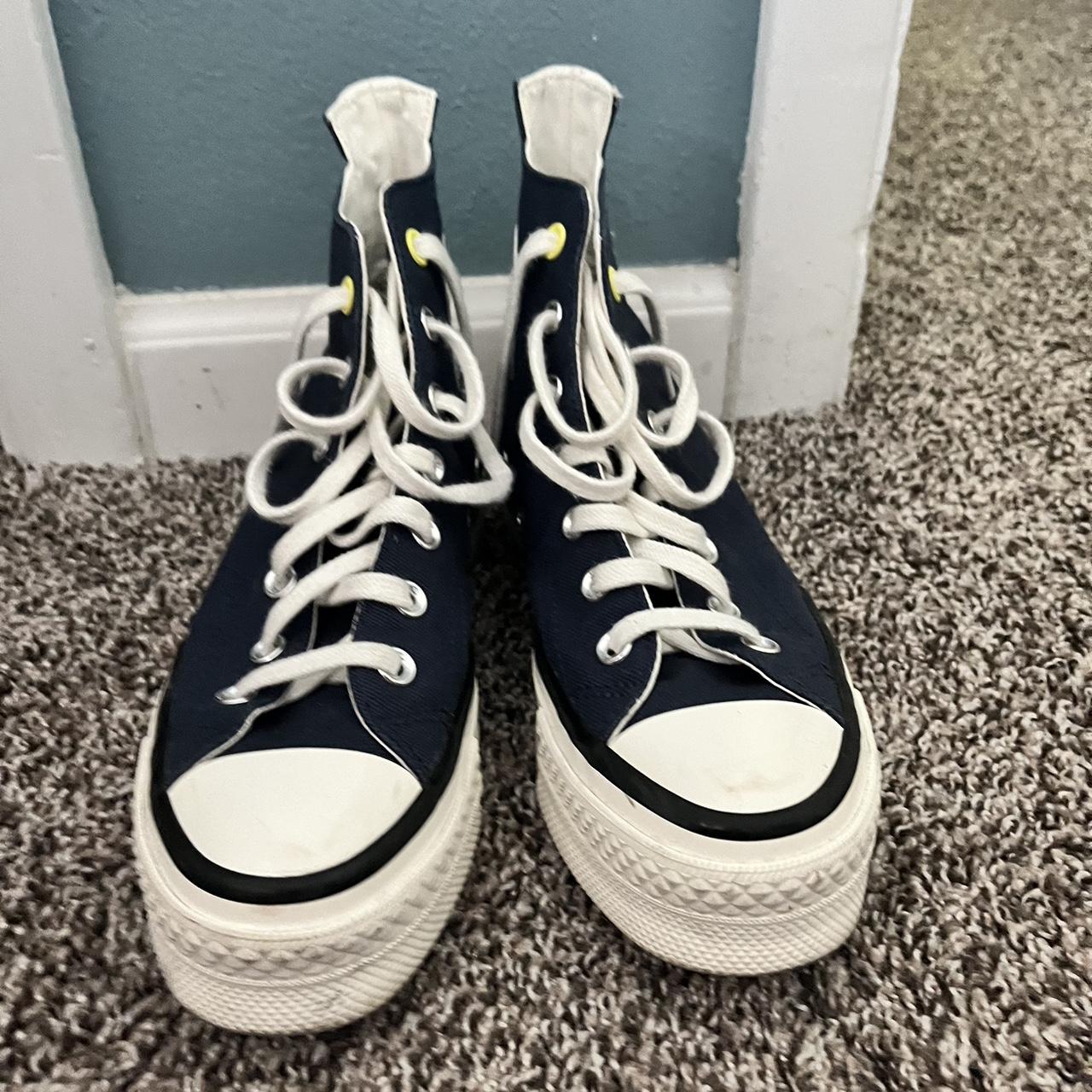 Navy platform converse - Depop