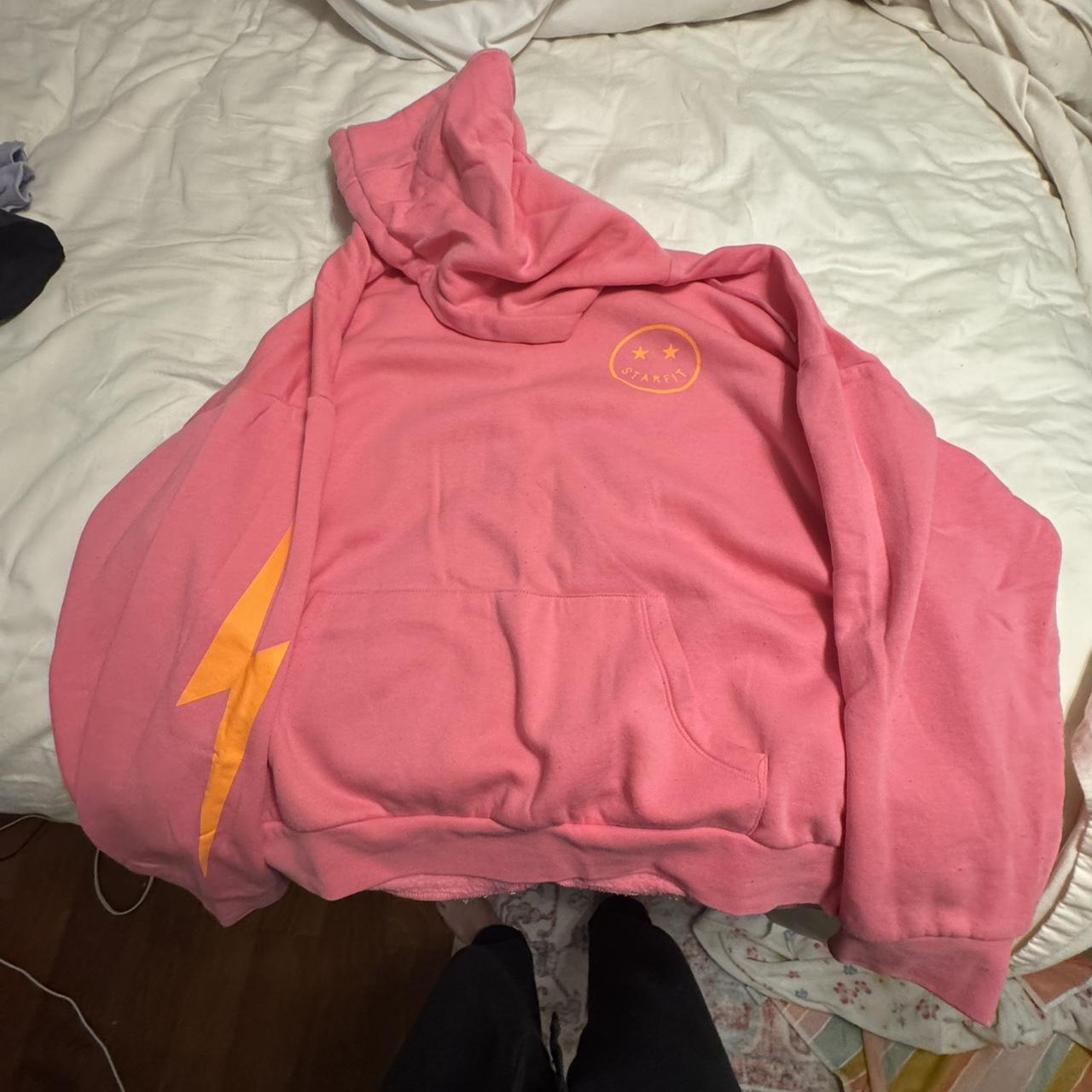 perfect oversized starfit hoodie!! Depop