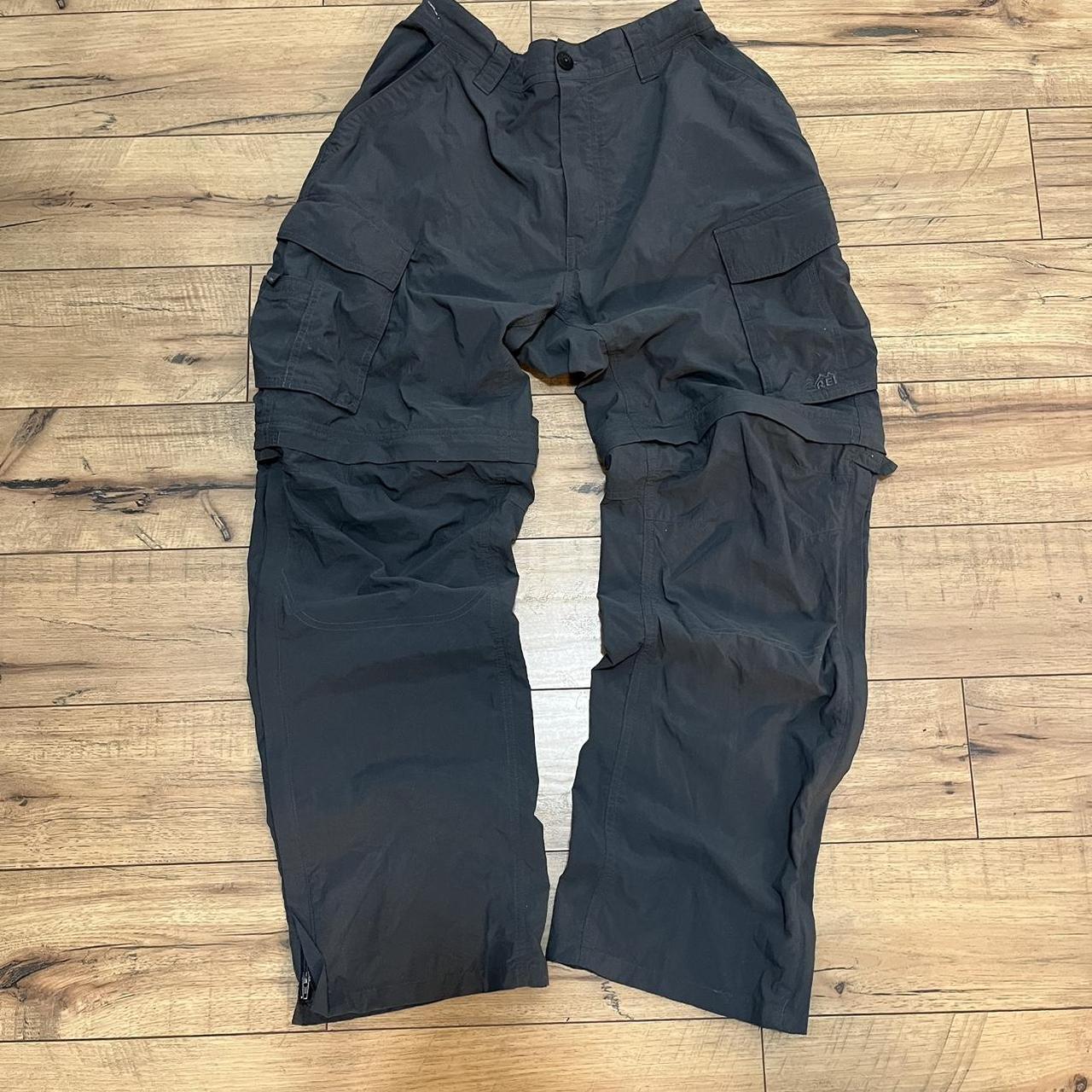 REI MENS BAGGY CARGO CONVERTIBLE PANTS!! ️Baggy fit... - Depop