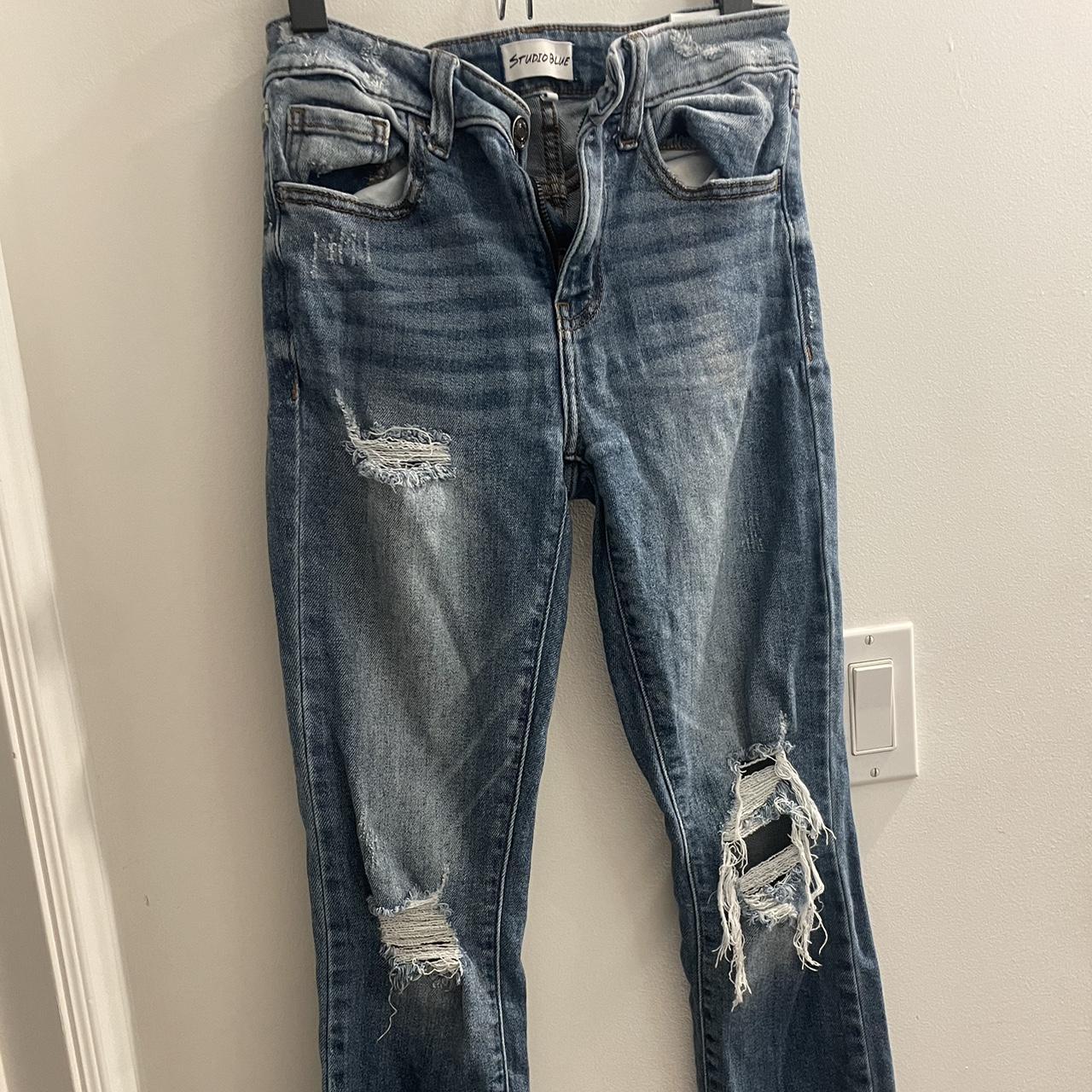 Studio blue hot sale distressed jeans