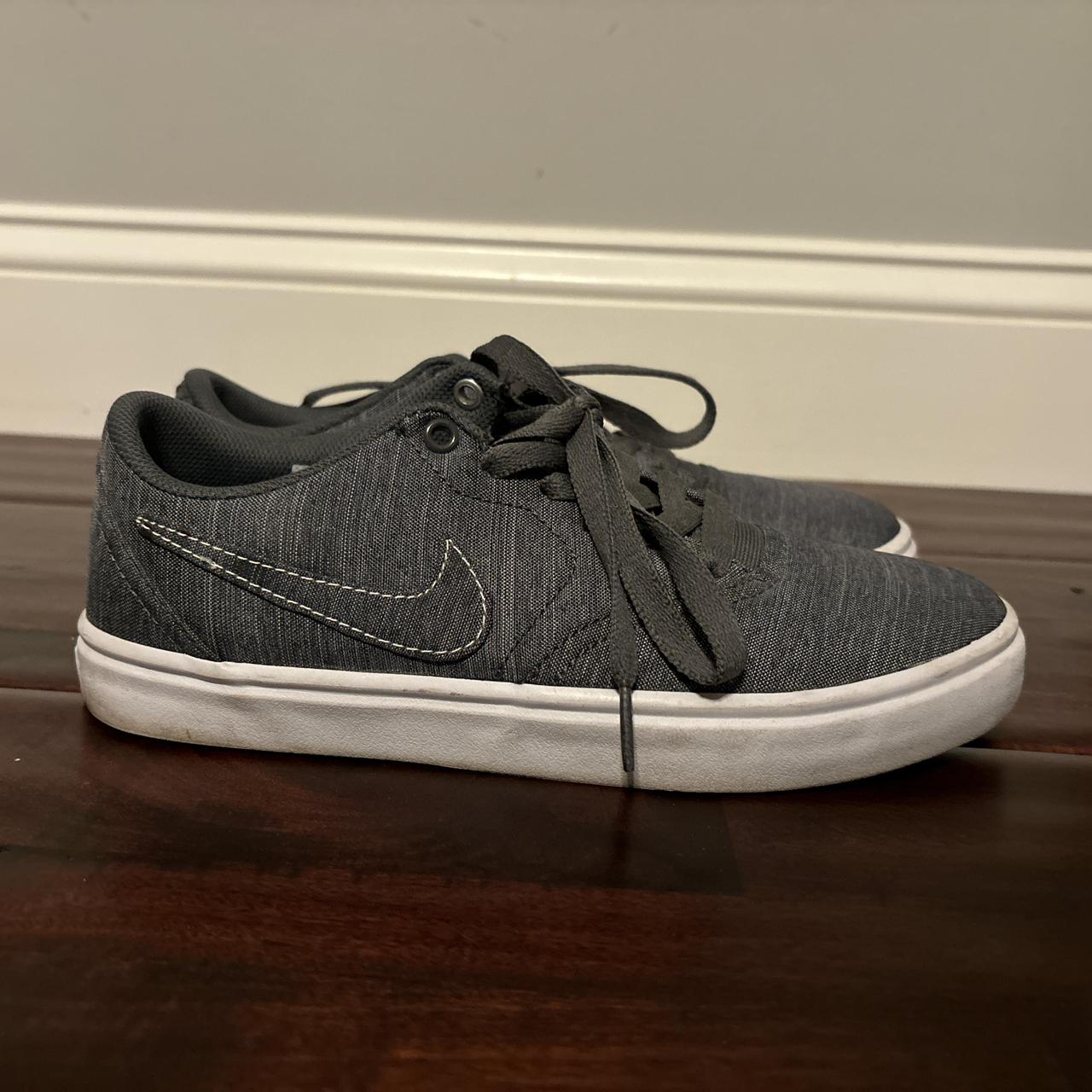 Womens nike solarsoft sneakers hotsell