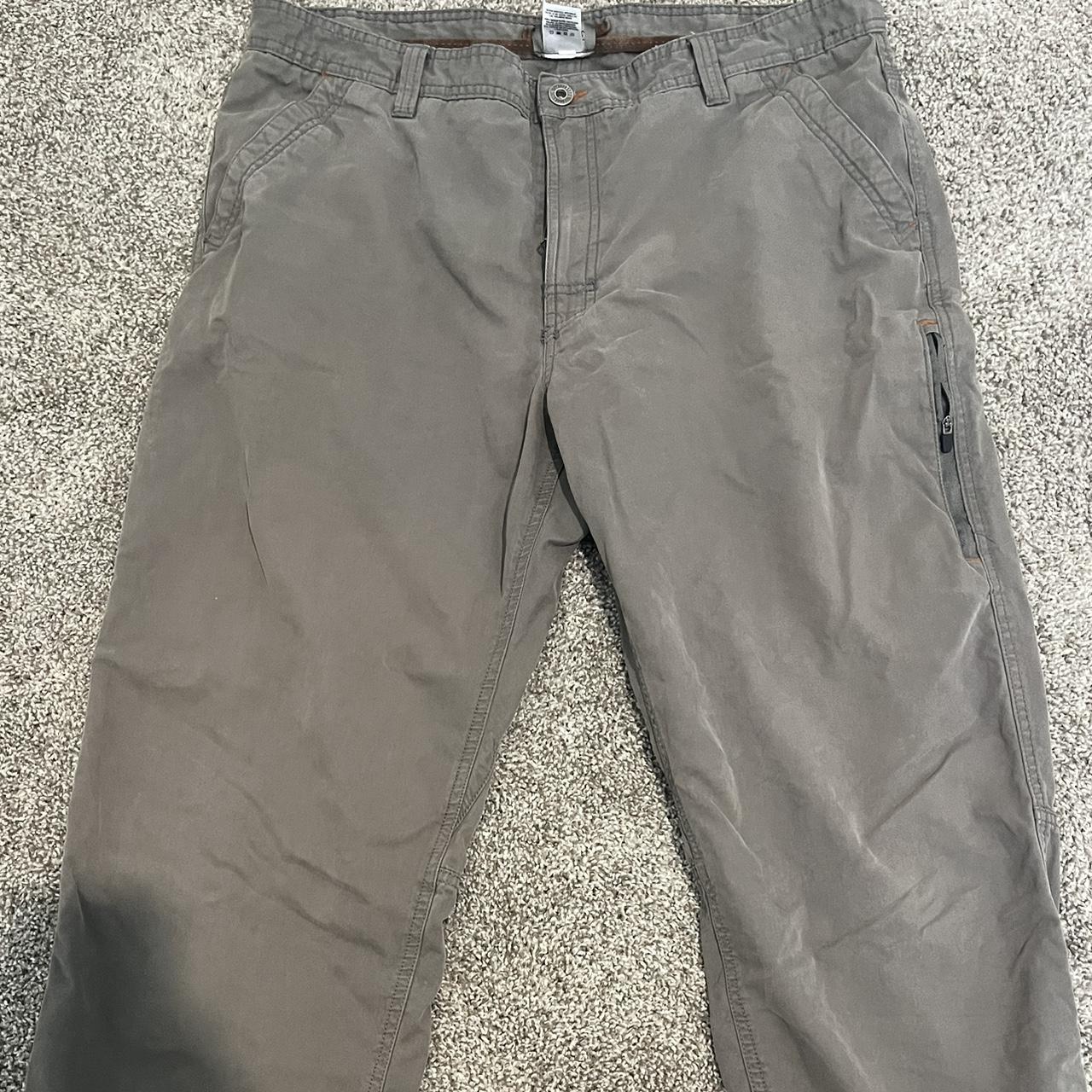 Outdoor life cargo pants 38x32 - Depop
