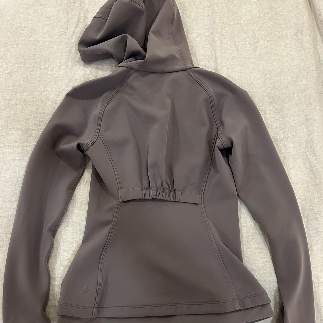 Size 6, mauve Lululemon jacket! In great condition! | Depop