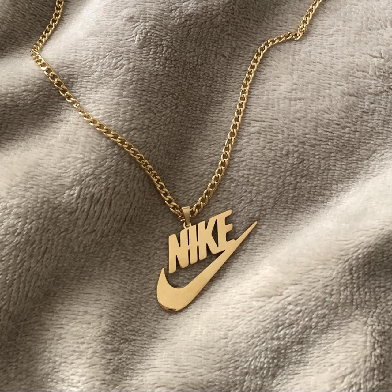 Nike Gold Pendant – Folklor