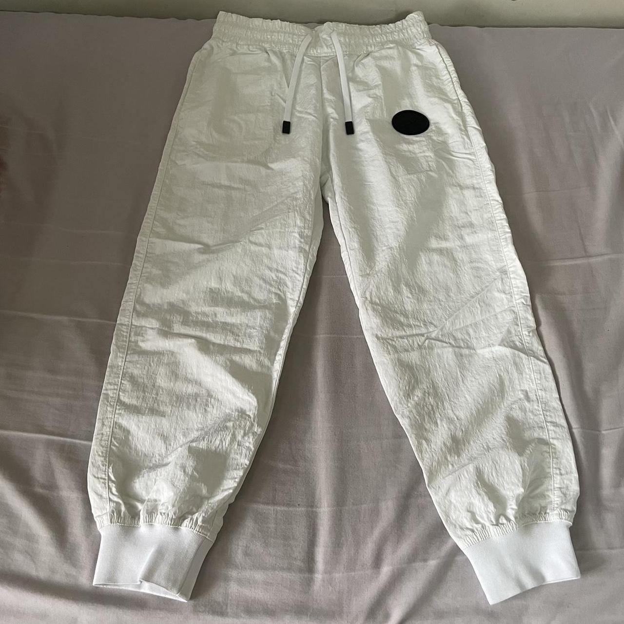 White windbreaker joggers hot sale