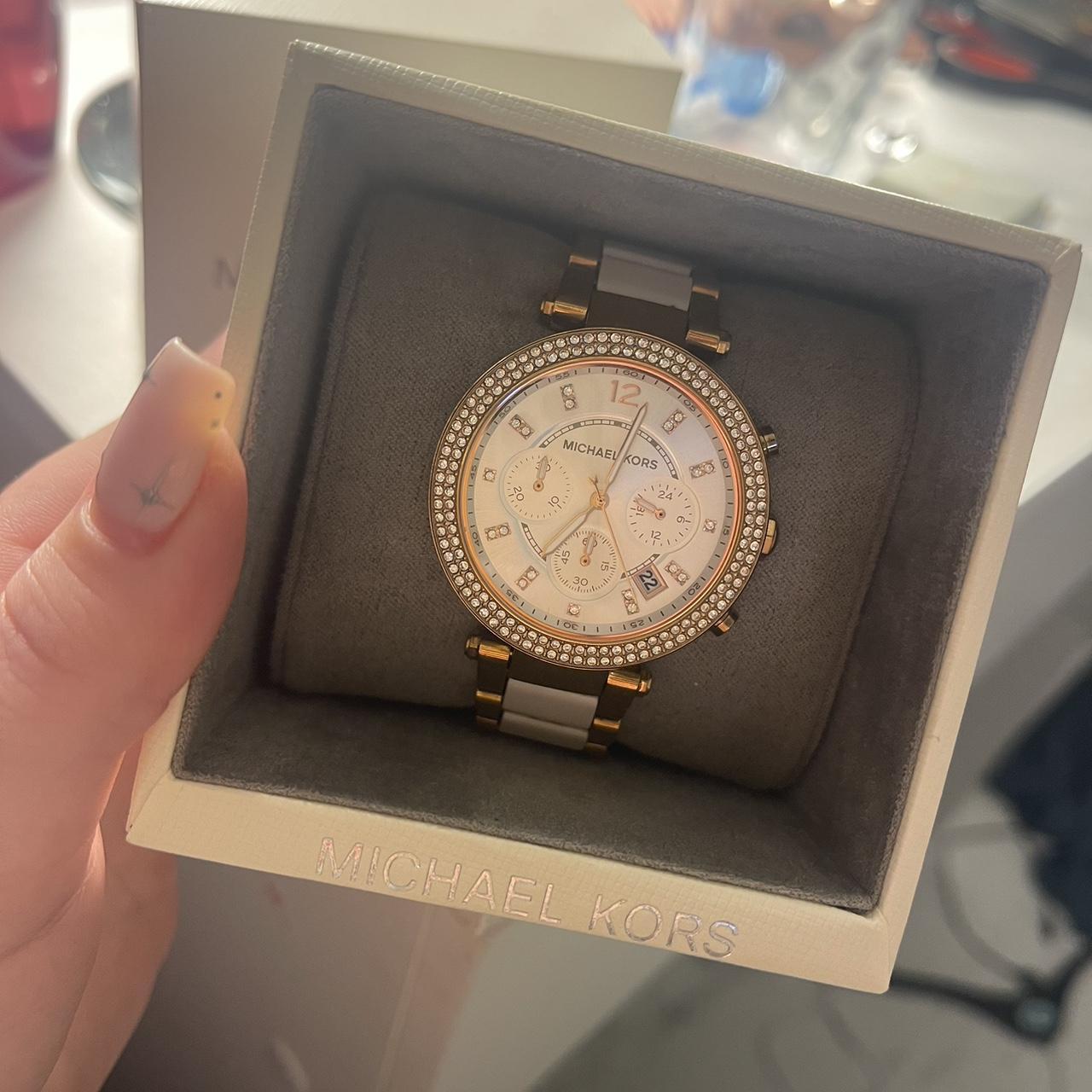 Michael kors white on sale rose gold watch