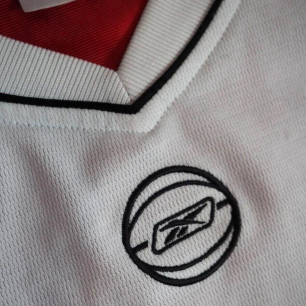 Vtg Y2k 2000s Reebok Basketball Center Logo White | Depop