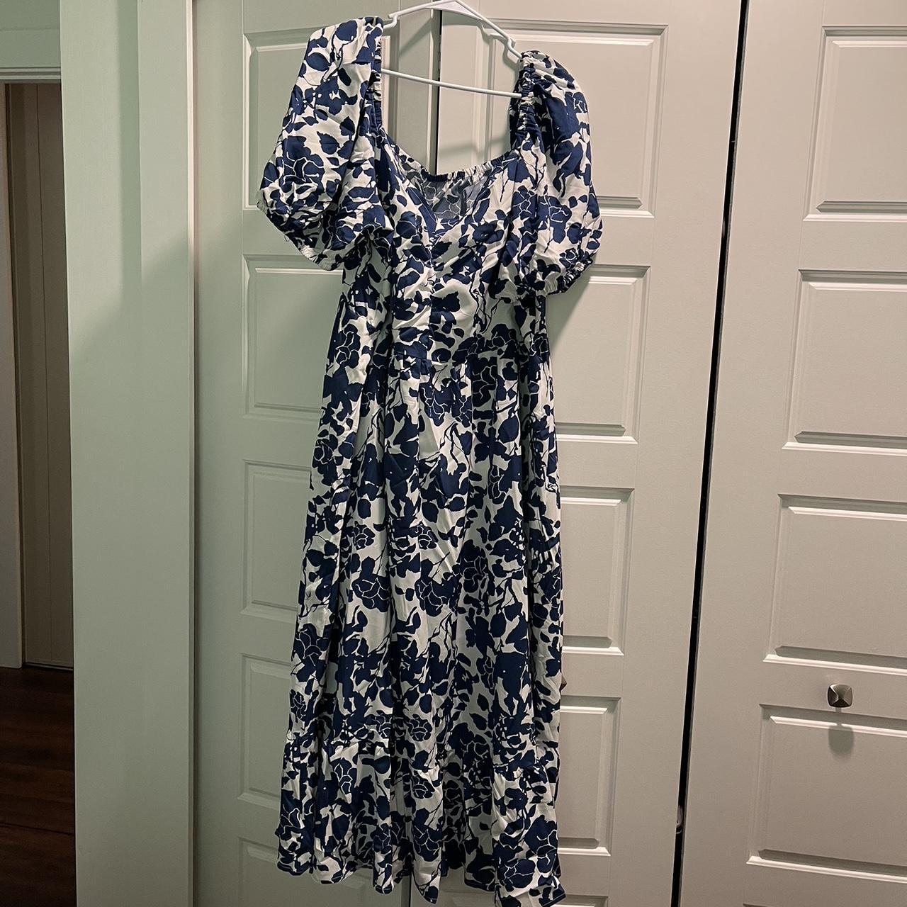 Blue & white BloomChic dress. Never worn with tags.... - Depop