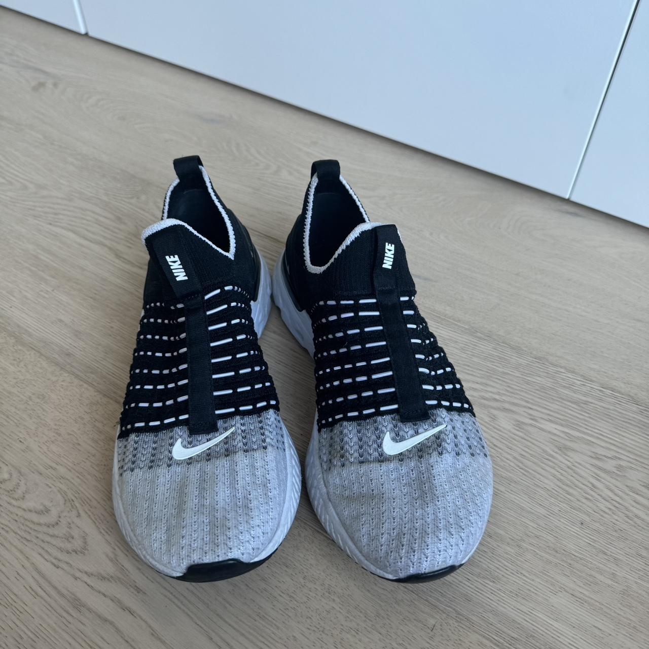 Nike epic react laceless women s 8.5US. Really good. Depop