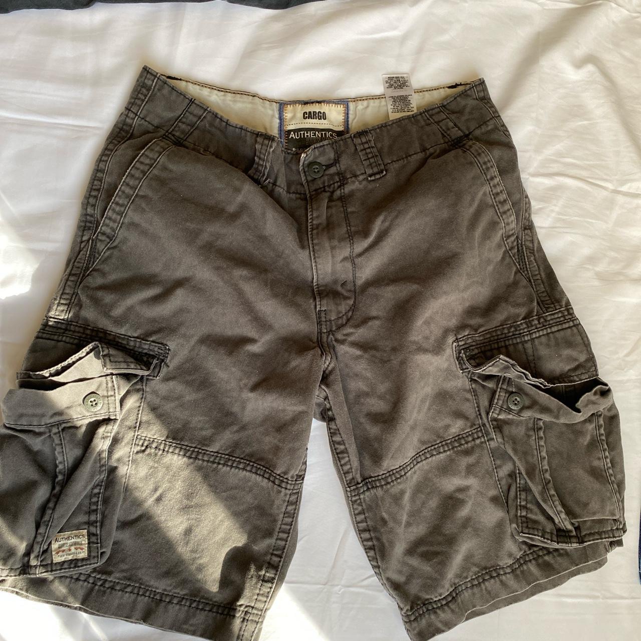 Size 32 cargo shorts - Depop