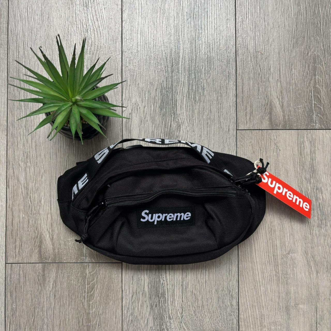 Fake supreme ss18 shoulder delicate bag