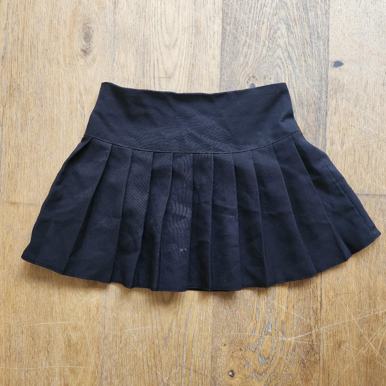 Black pleated skirt Age 9-10 but fits size 6UK as... - Depop