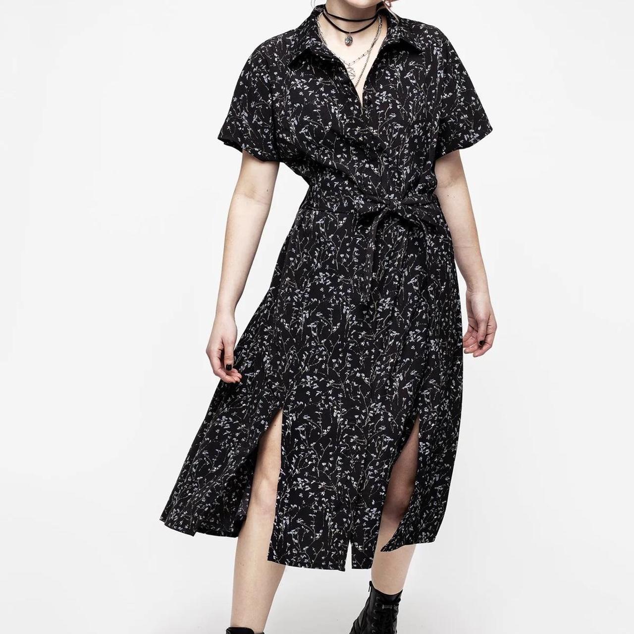 💐Delphinium Midi Shirt Dress💐 brand: Disturbia US... - Depop