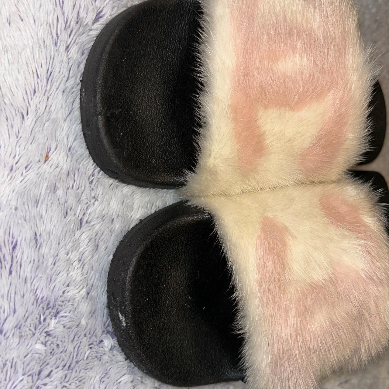 Chanel slides fluffy hot sale