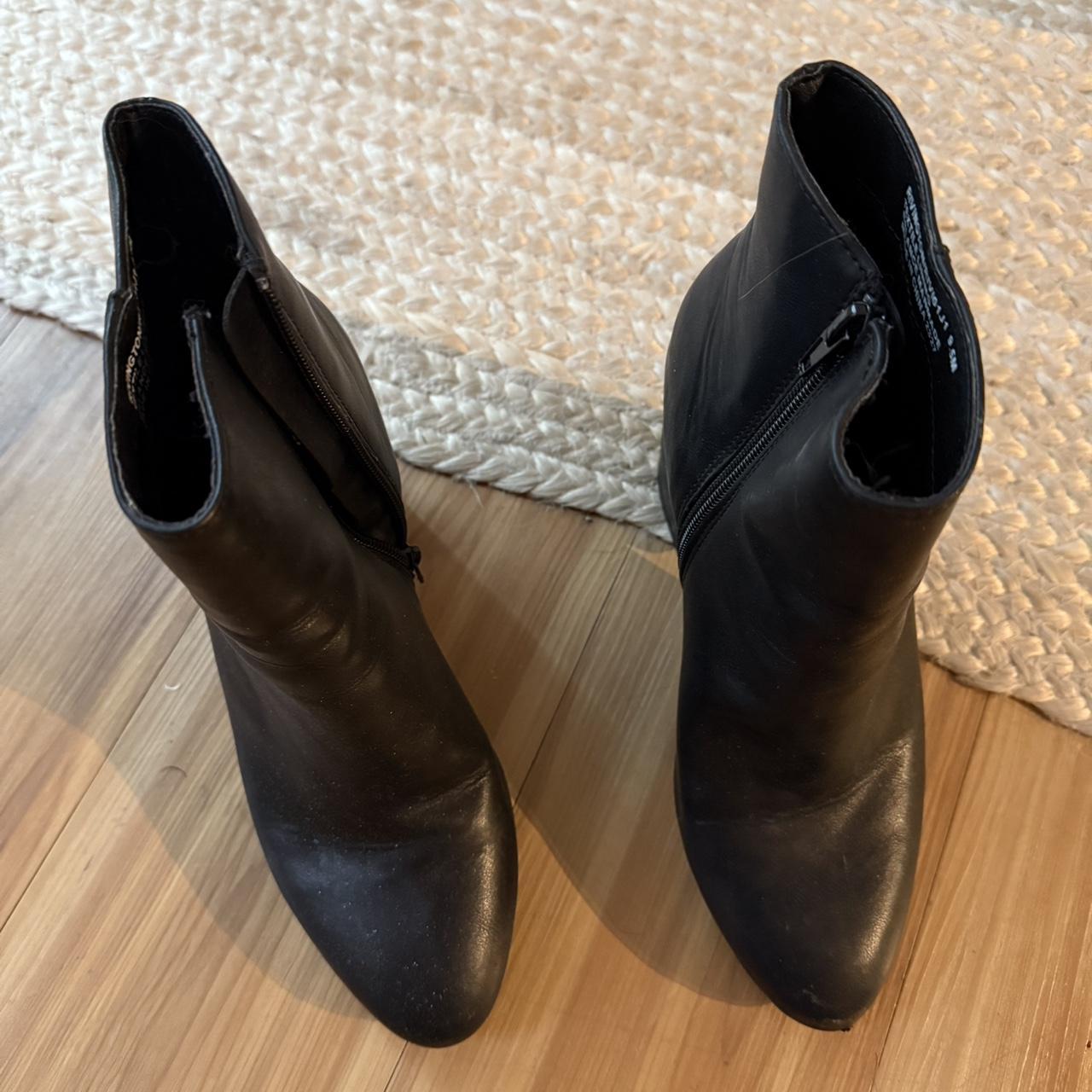 Black leather ankle boots with inch heel and Depop