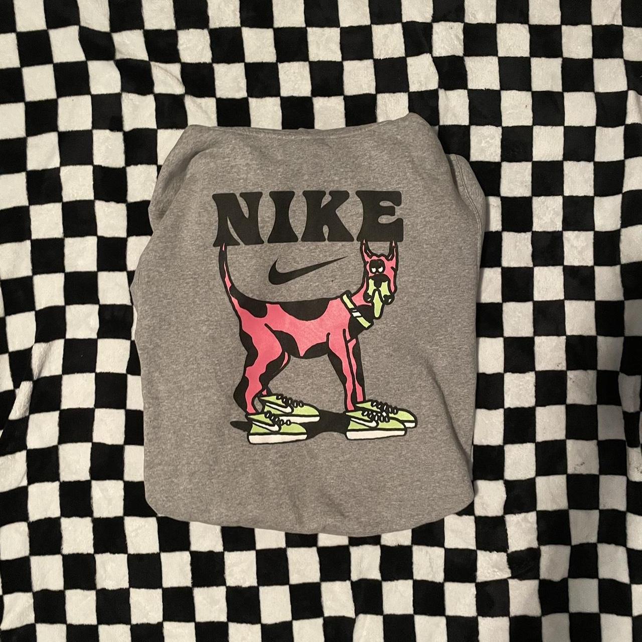 nike sb big dog white & pink t shirt