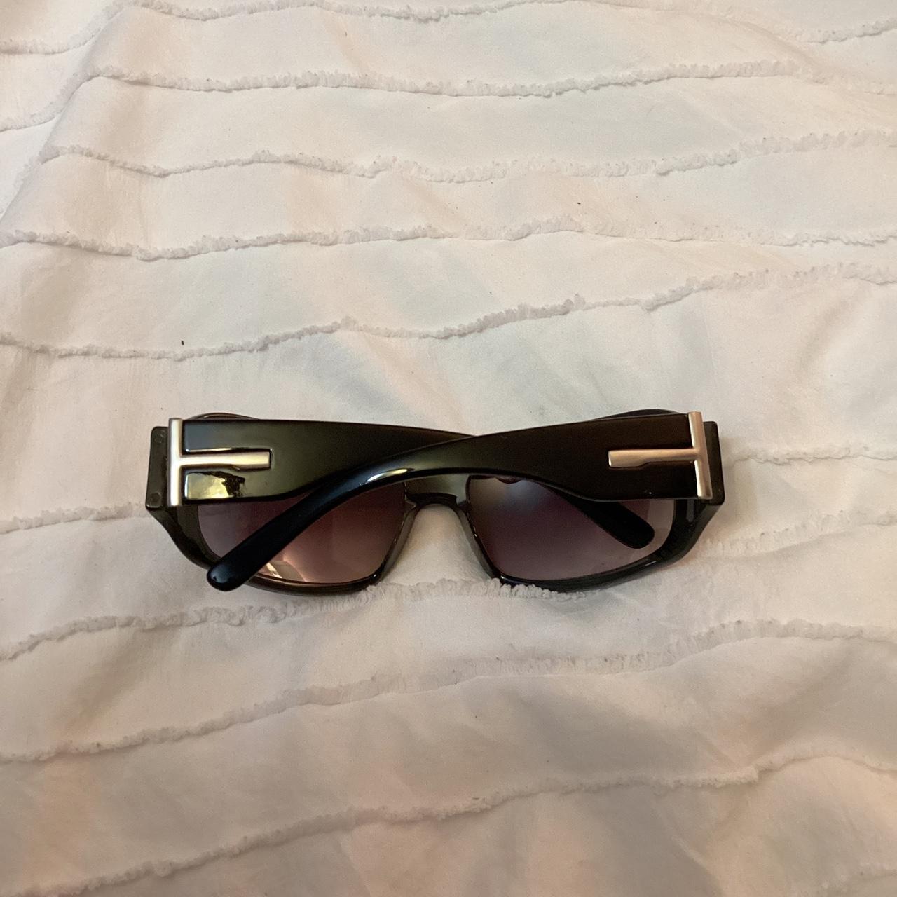 Foster Grant Sunglasses Y2k Style Silver Detailing - Depop