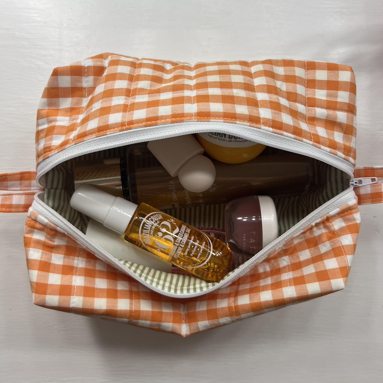 Handmade quilted makeup bag Medium size Fully lined Depop