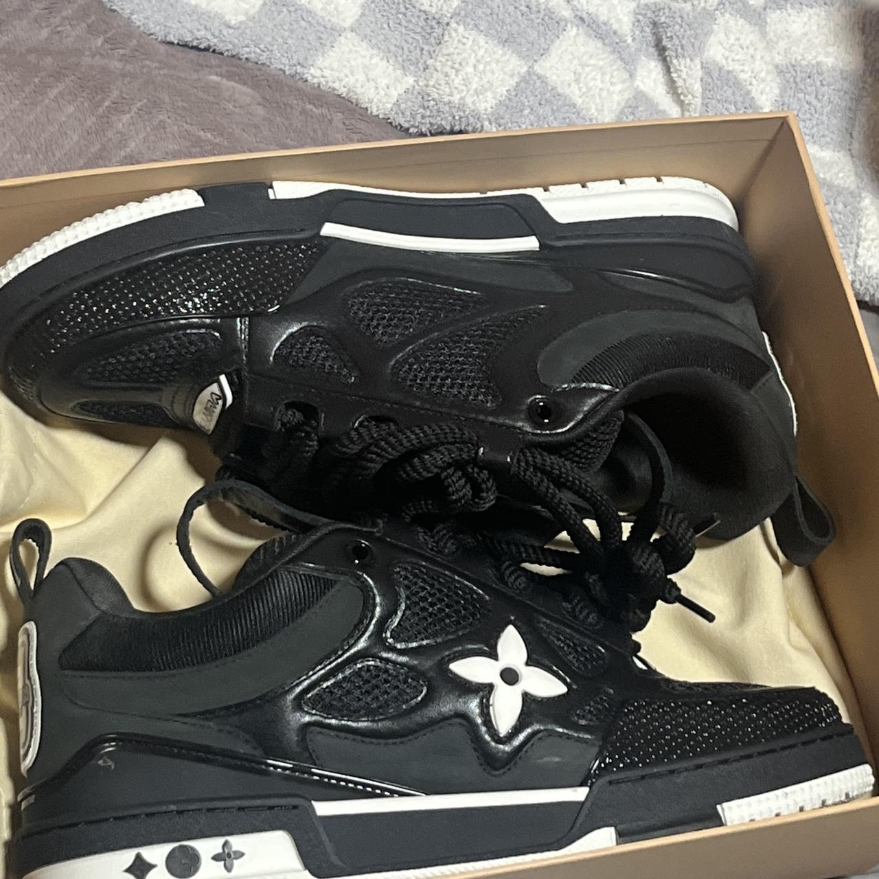 item listed by toomuch5