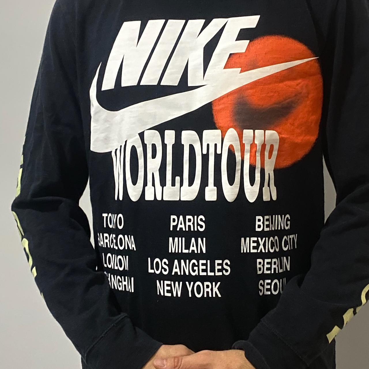 Good Nike World Tour longsleeve