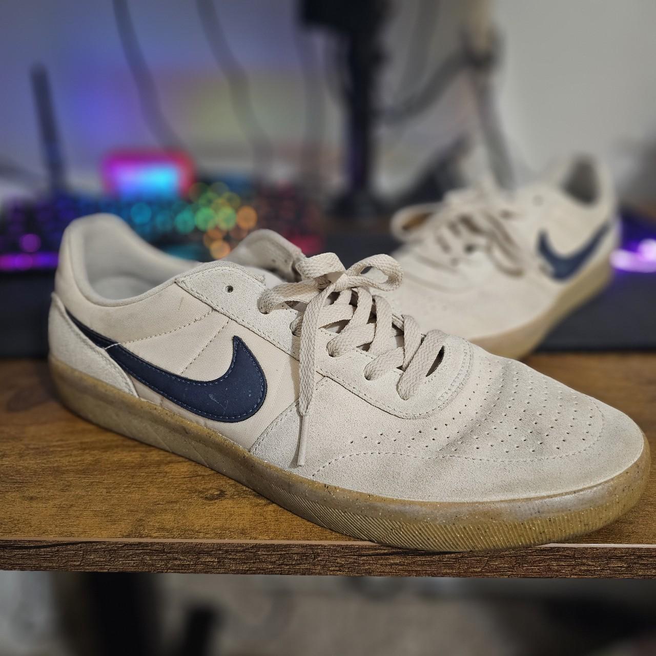 nike sb classic cream