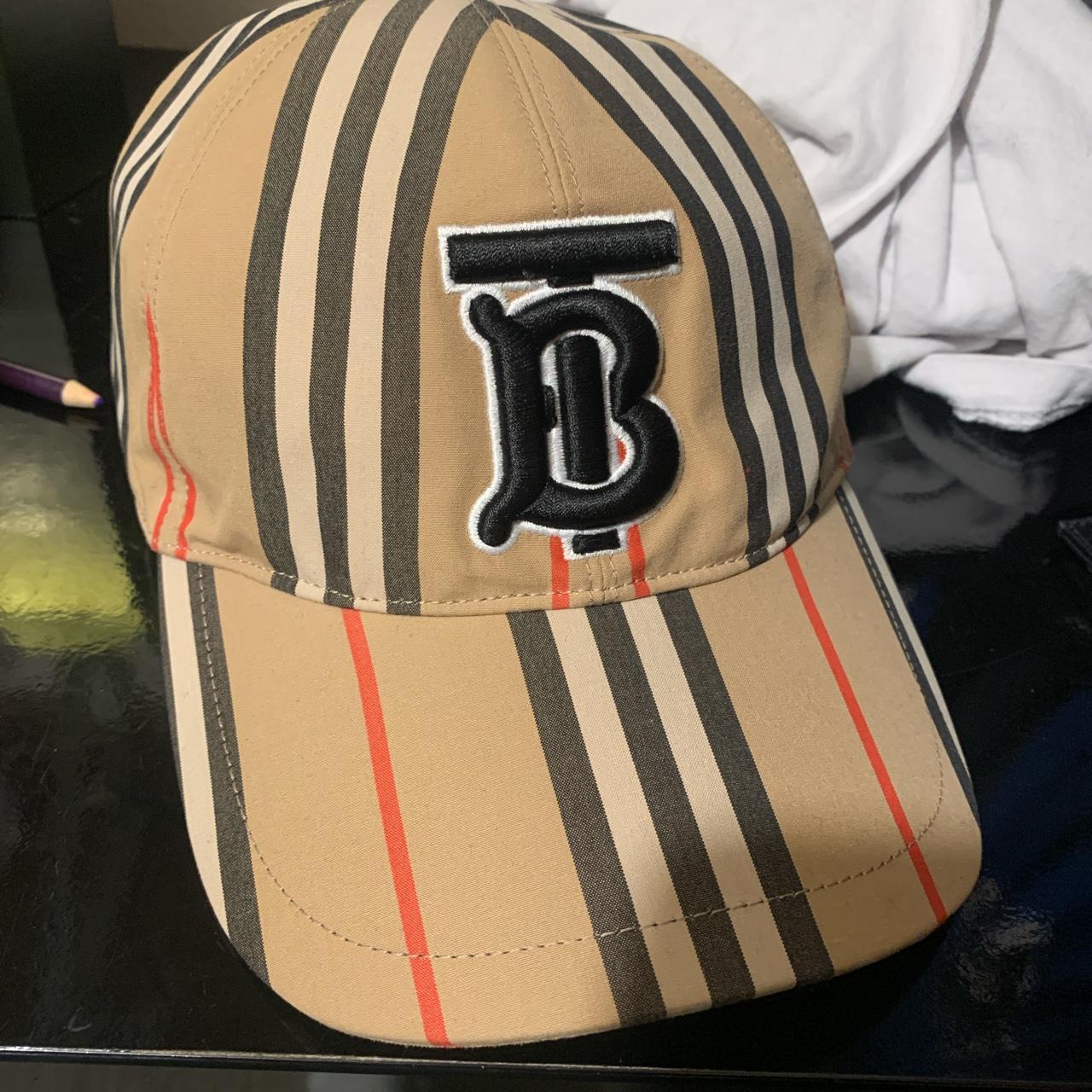 Burberry hat 400$ retail brand new but trynna sell... - Depop