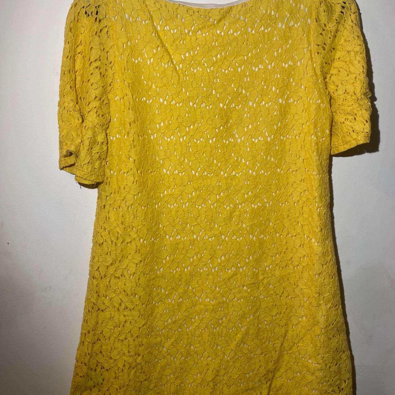 Small yellow dress with underling - Depop