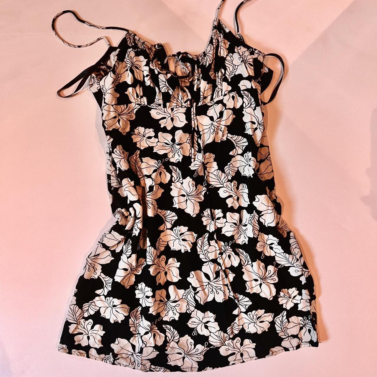 Motel Rocks black and white hibiscus flower mini... - Depop