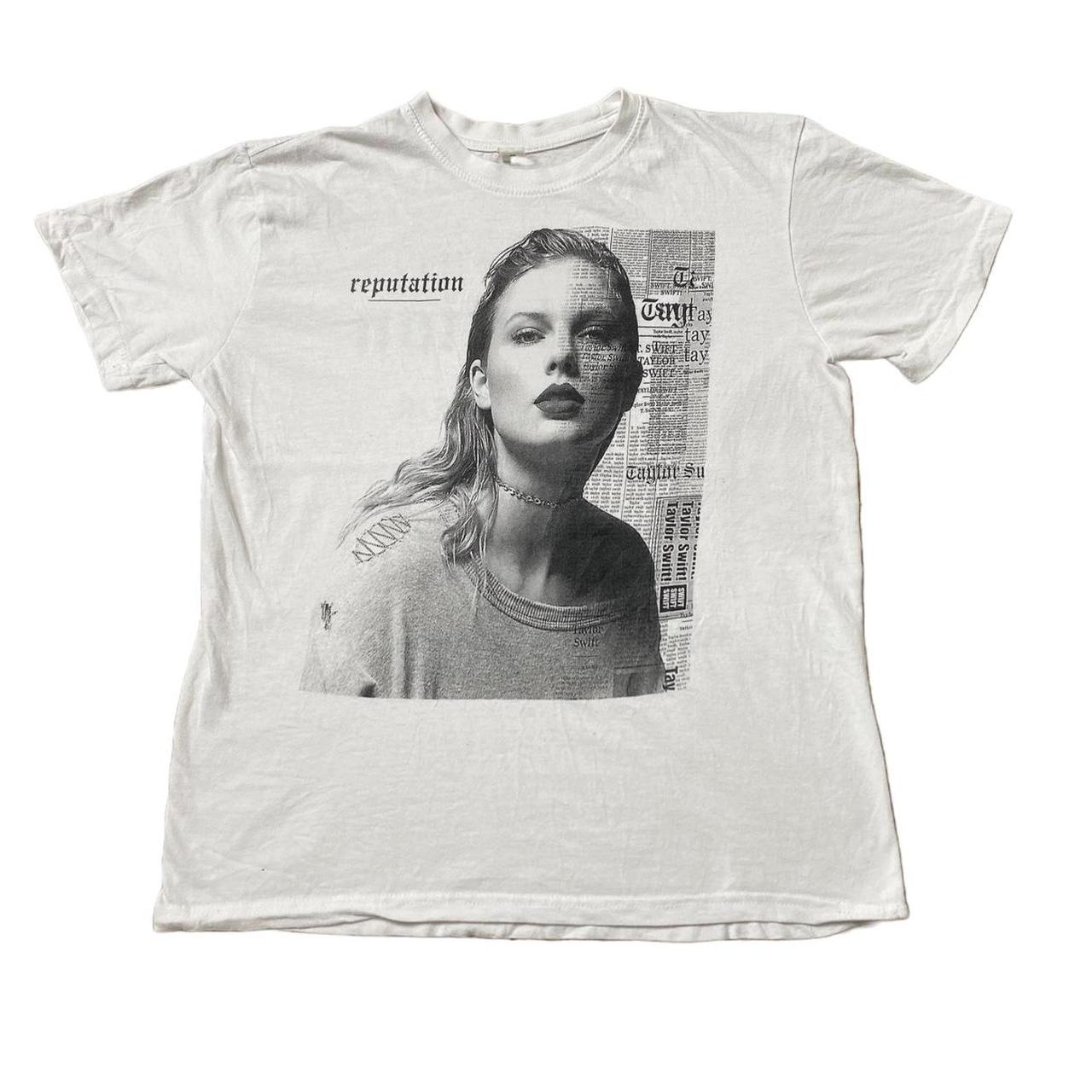 TAYLOR SWIFT REPUTATION TOUR T SHIRT LARGE TAYLOR... - Depop