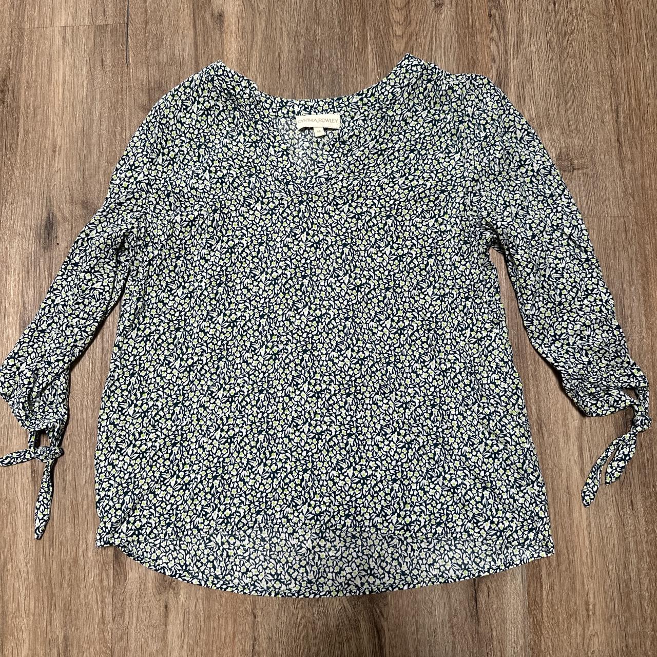 Floral Cynthia Rowley notched blouse with knot tie... - Depop