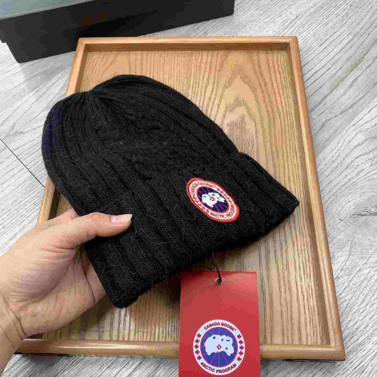 Canada goose shop hat 2019