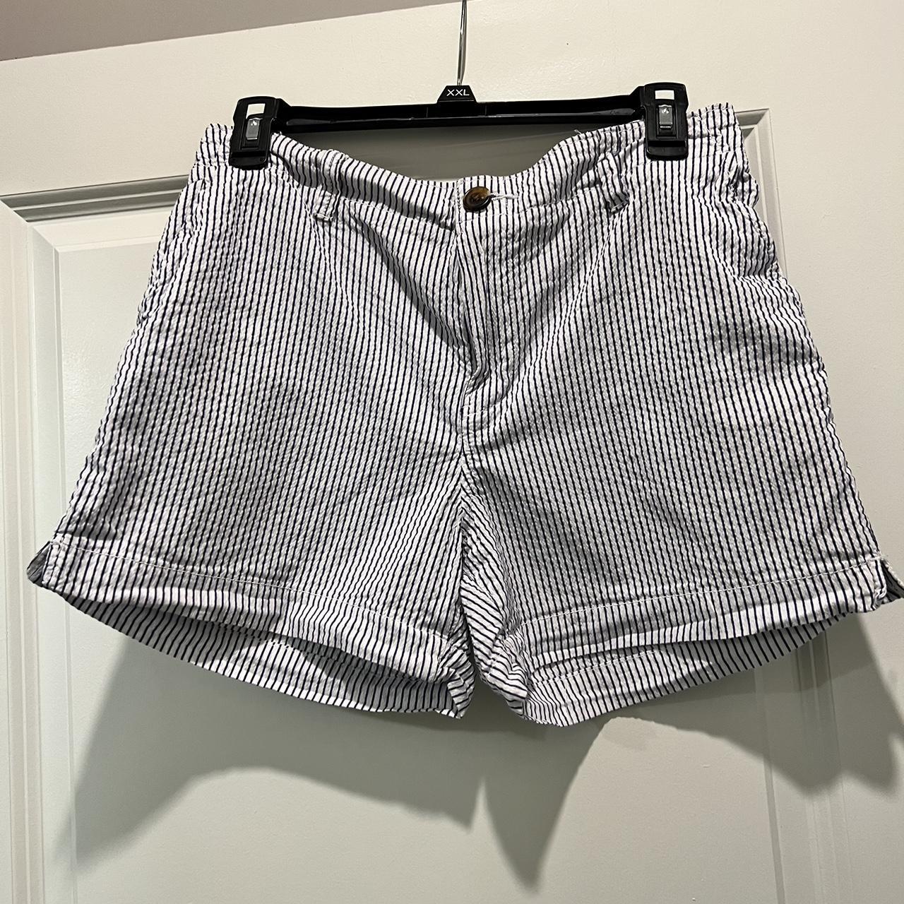 H M Ladies Shorts size 6 seersucker linen spring. Depop