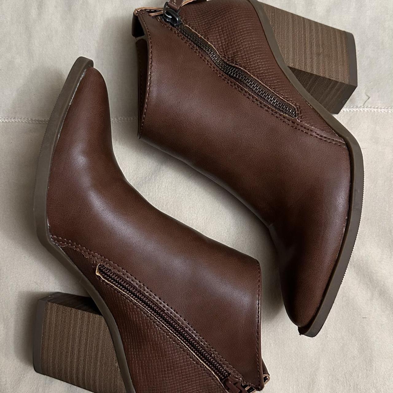 item listed by famascloset