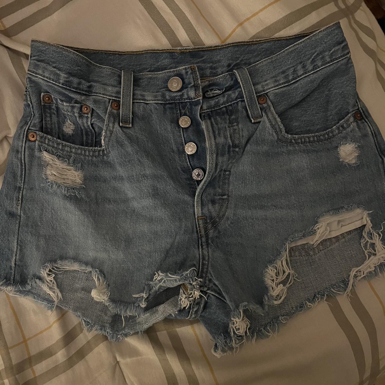 item listed by mikannbrii