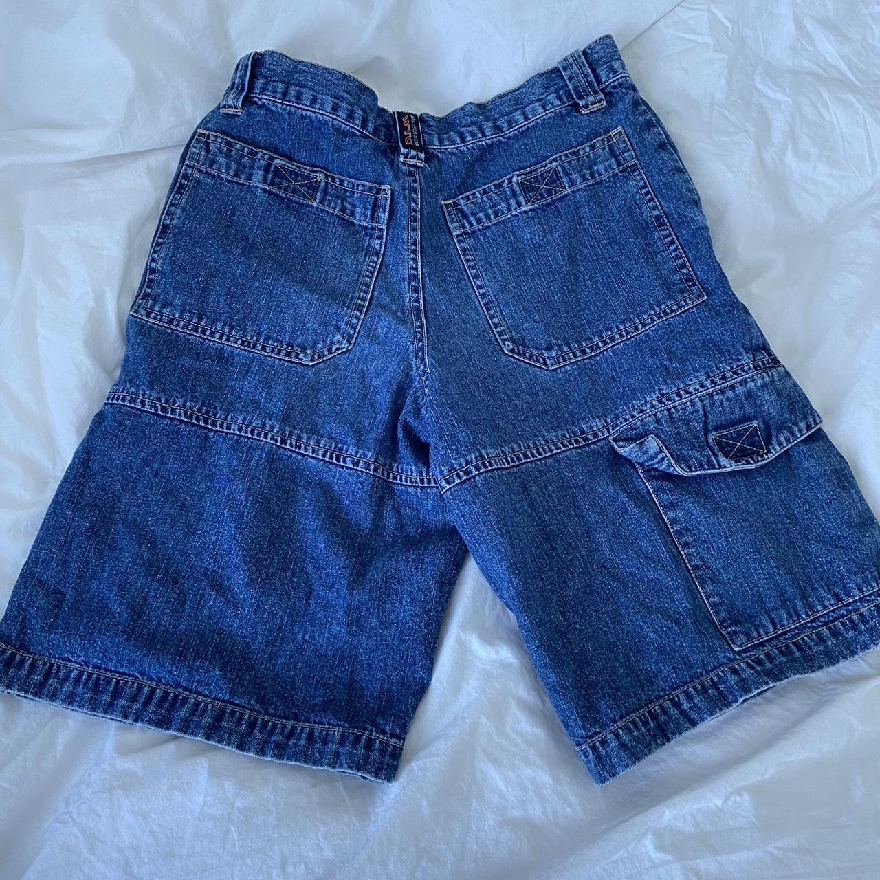 item listed by mikannbrii