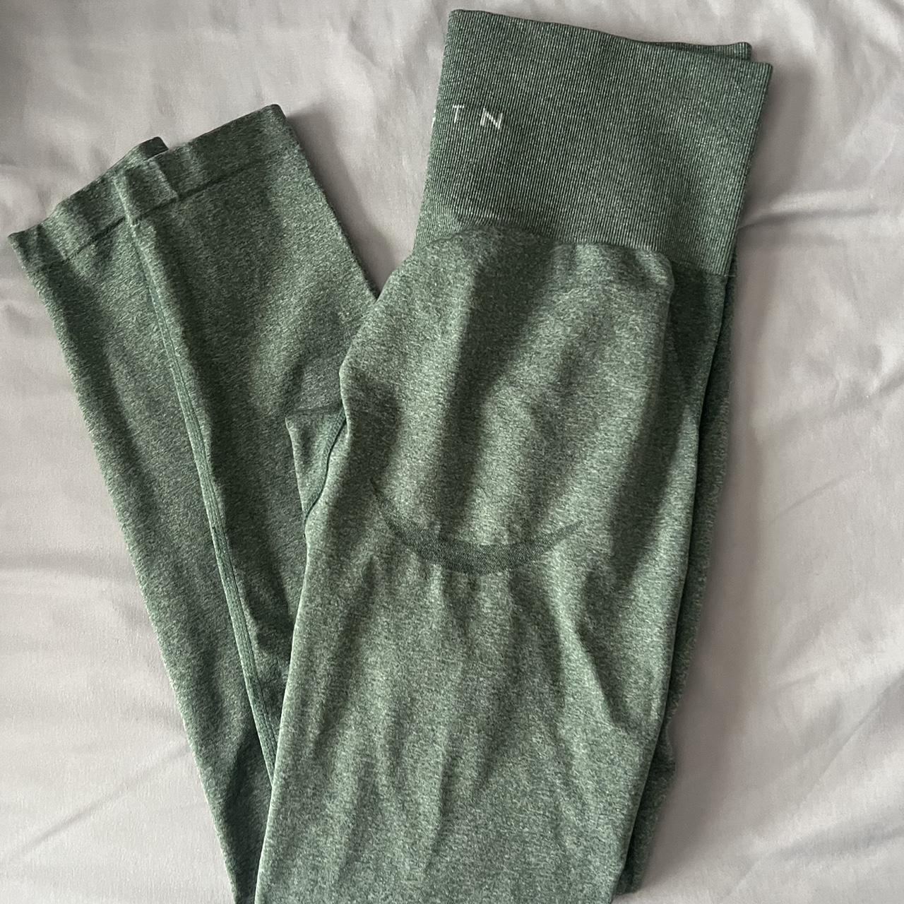🐲 The Green Dragon leggings by Gottex • These are - Depop