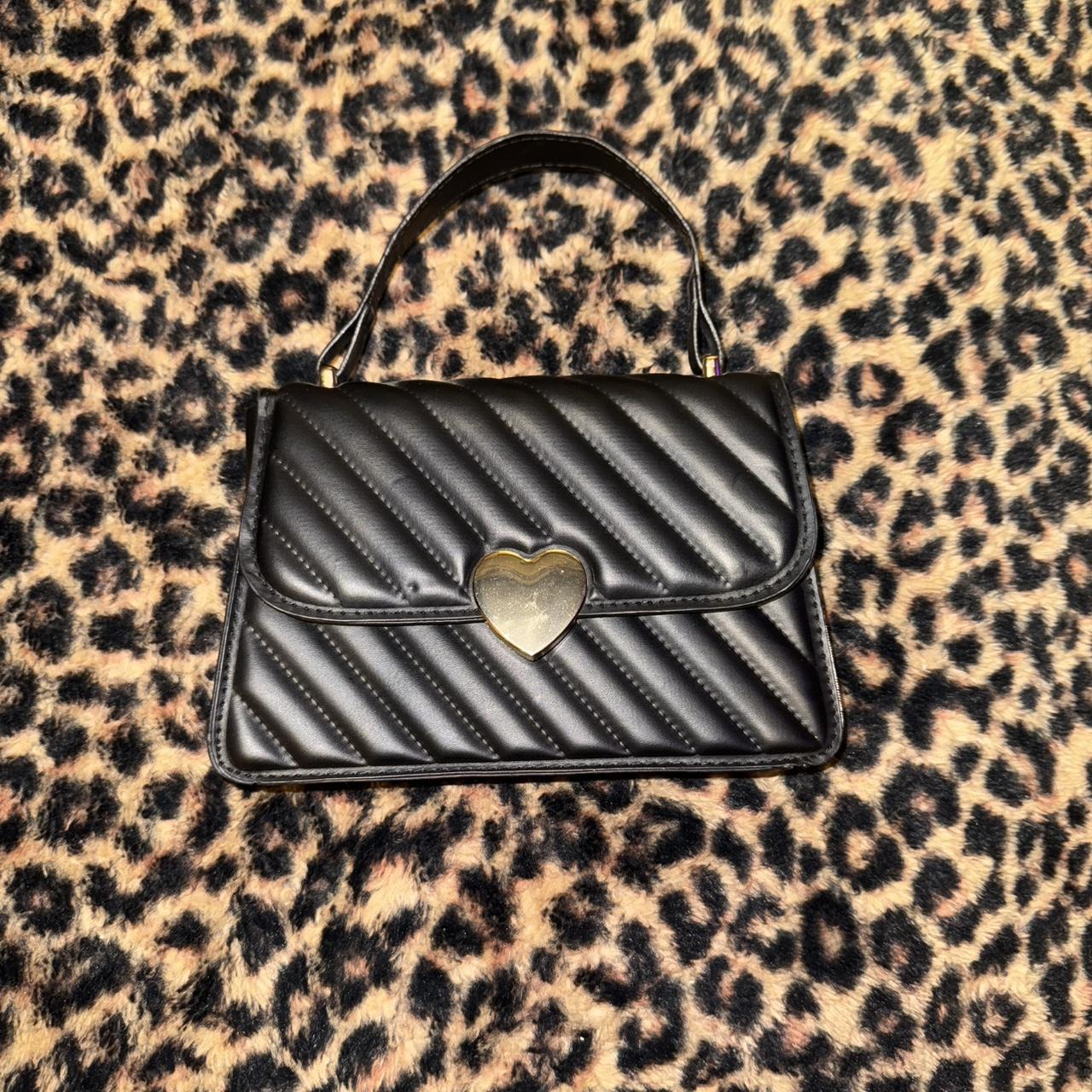 item listed by spookyriahhresell