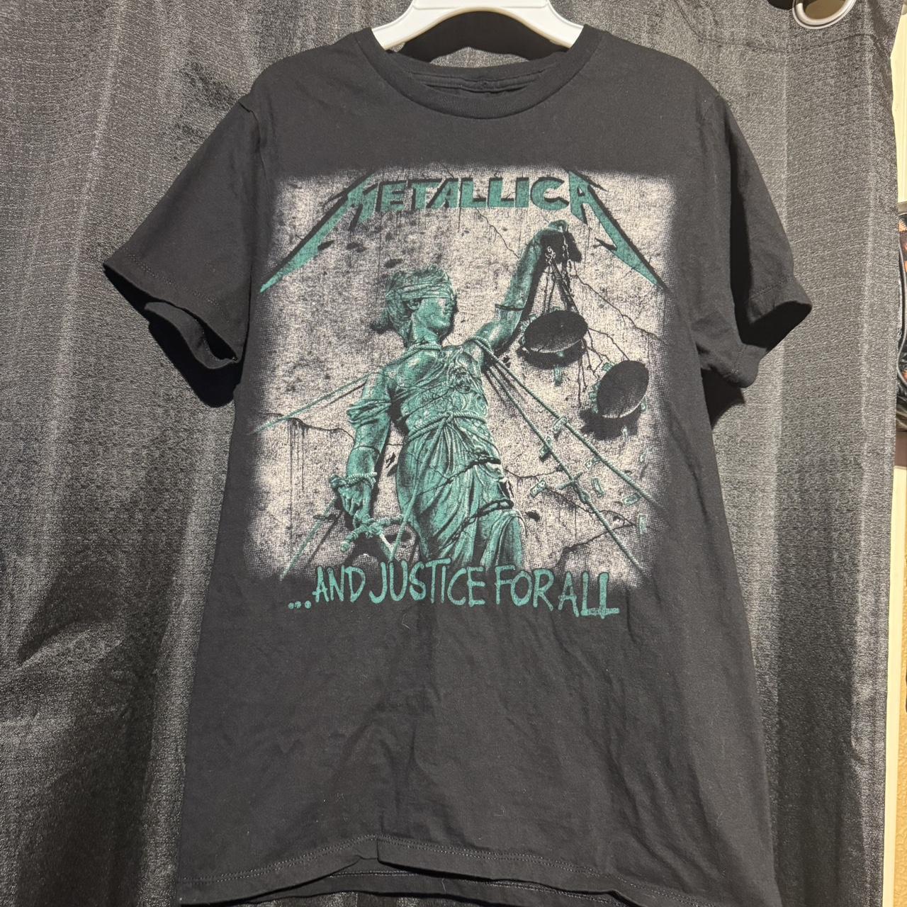 item listed by spookyriahhresell