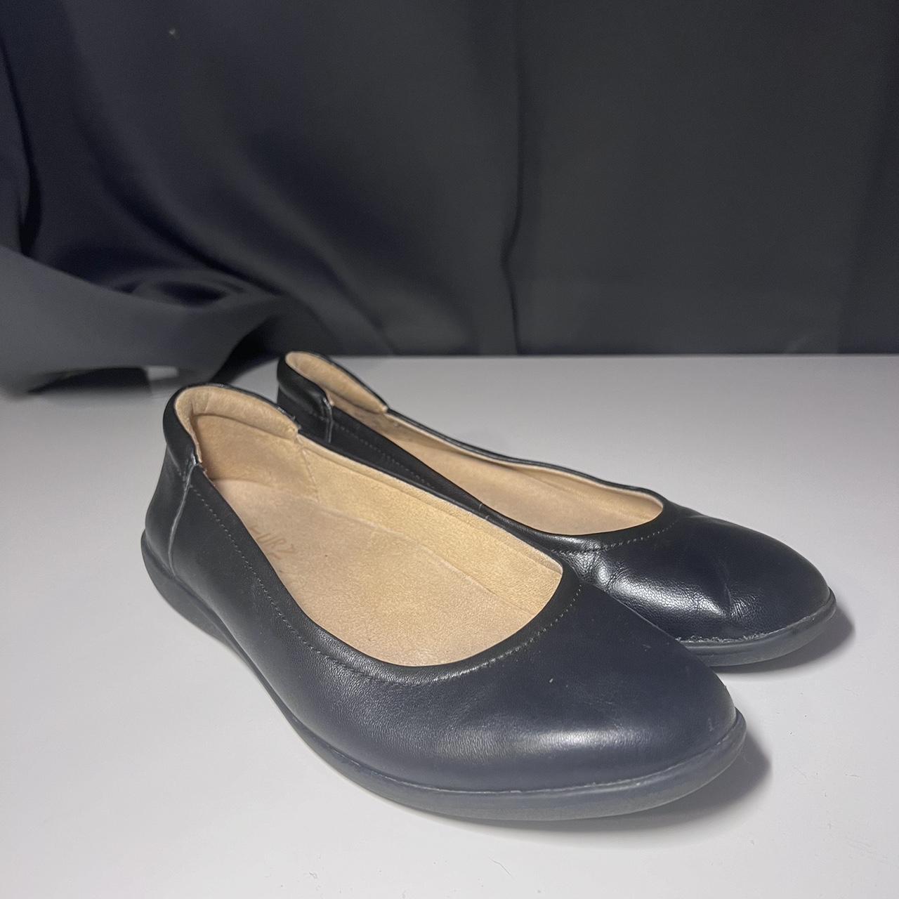 naturalizer black flats
