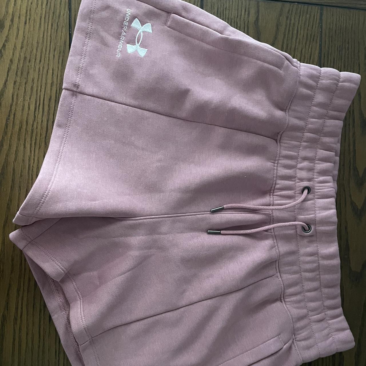 Size Medium Under Armour Shorts - NEVER WORN - Depop