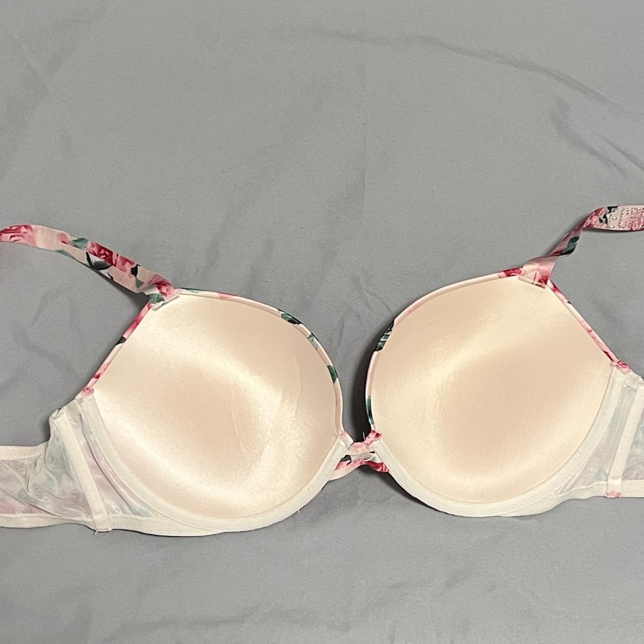 Victoria's Secret bra •38C •good condition •padded - Depop