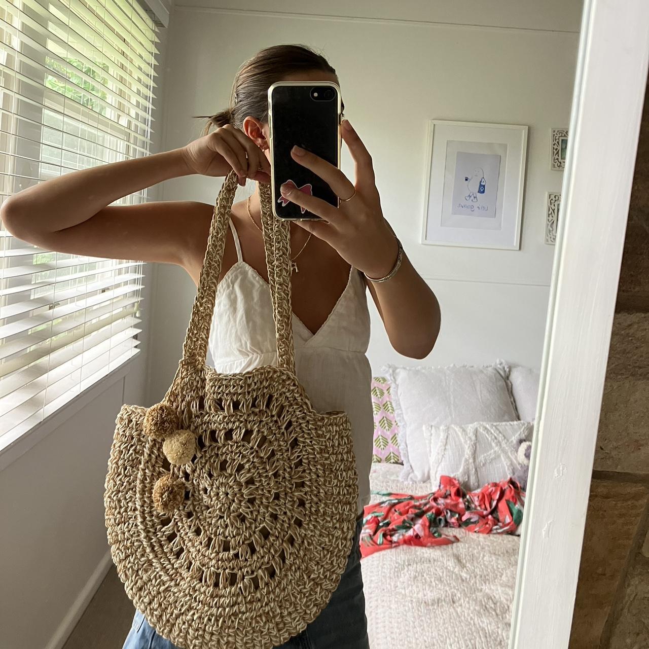 Round rattan cheap bag sportsgirl