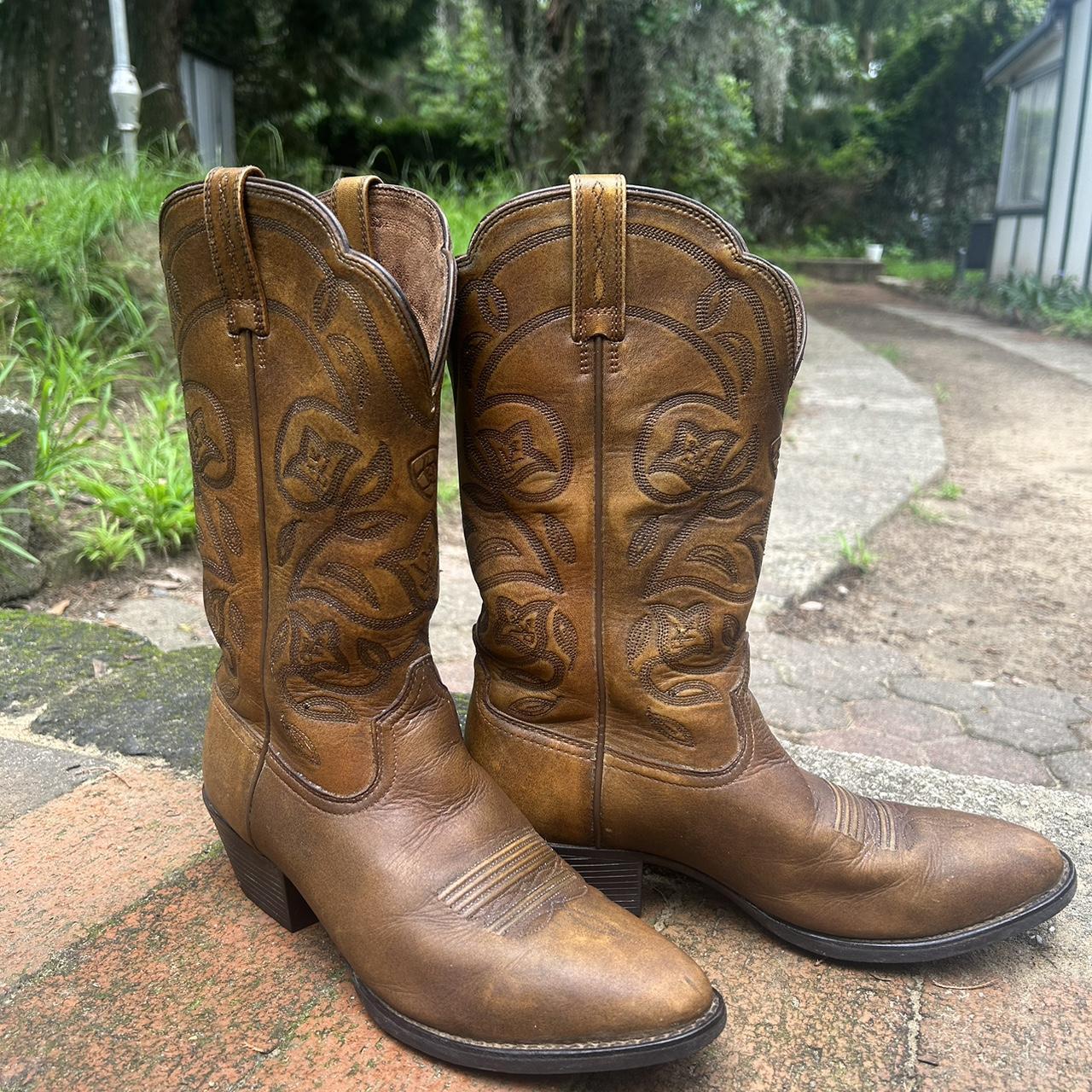 Beautiful Ariat western boots. Used a couple of Depop