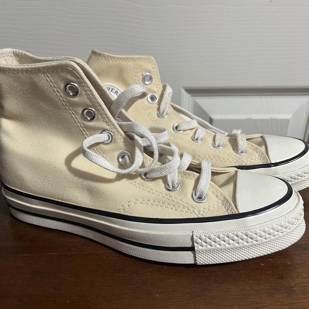 White high top converse hotsell size 3.5